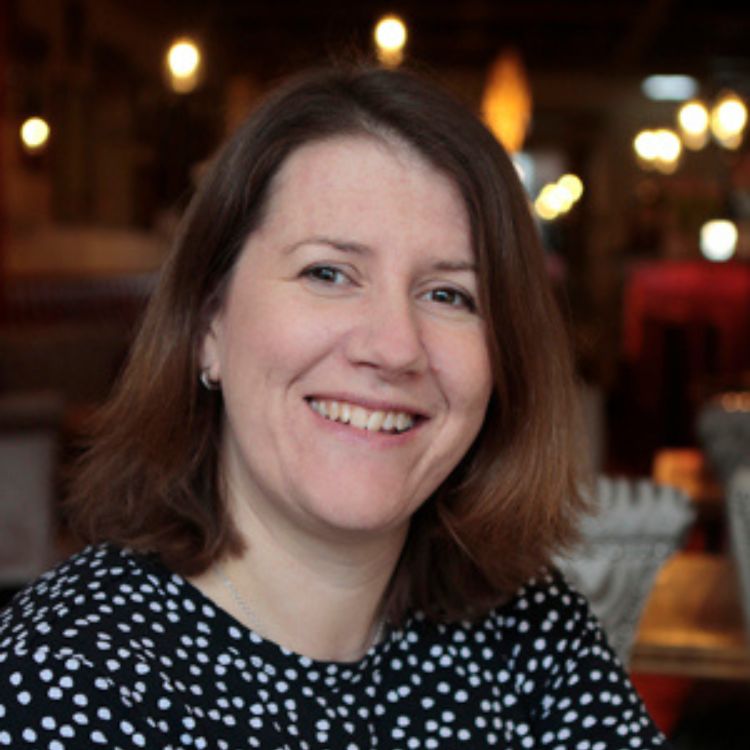 laura harmsworth founder caversham cv writing services and bacvw